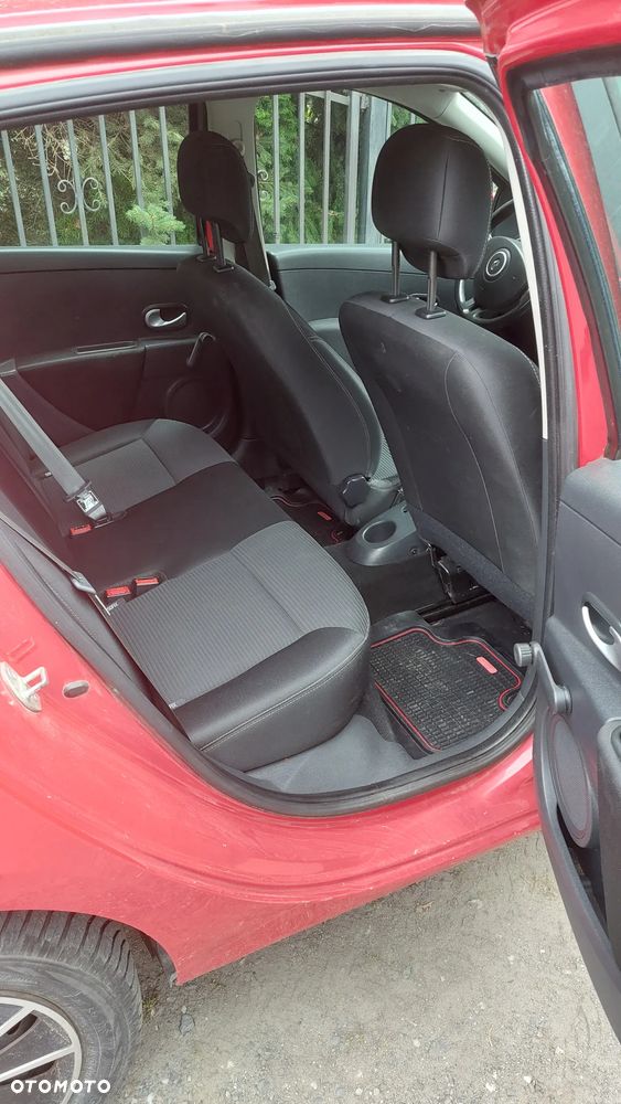 Renault Clio 1.2 16V Authentique - 14