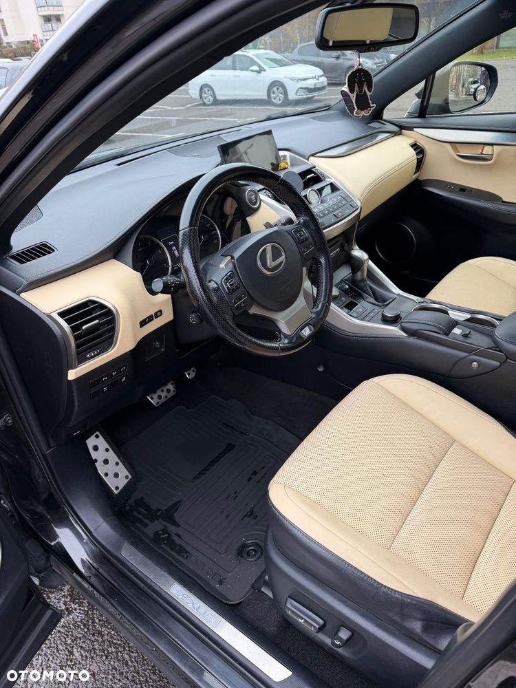 Lexus NX 200t AWD F Sport - 8