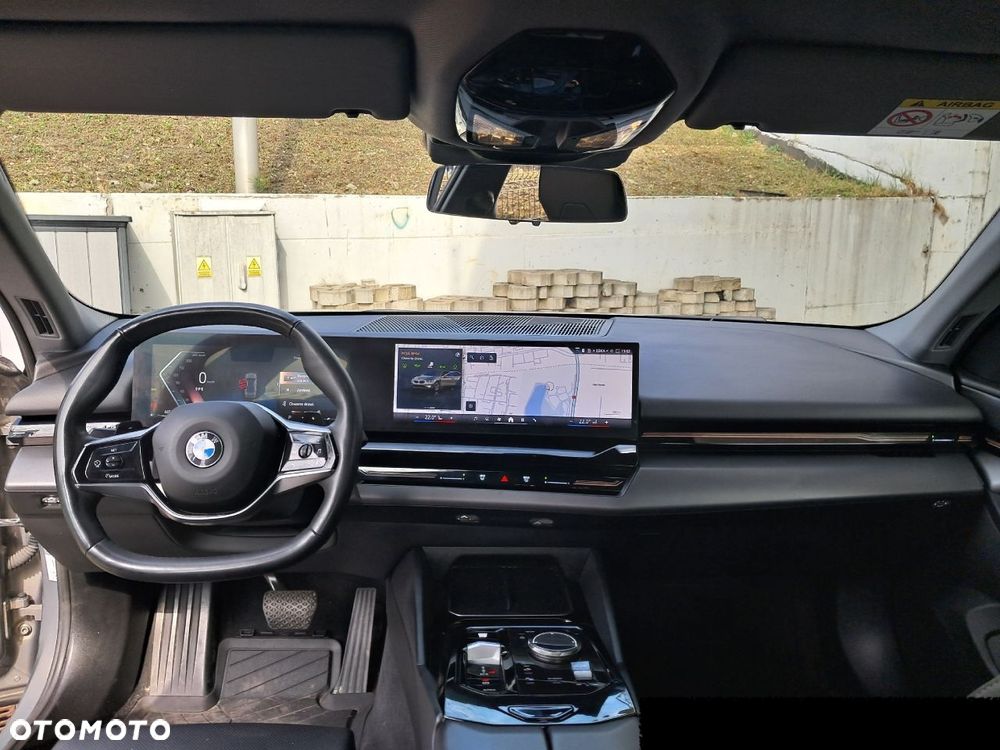 BMW Seria 5 520d mHEV - 8