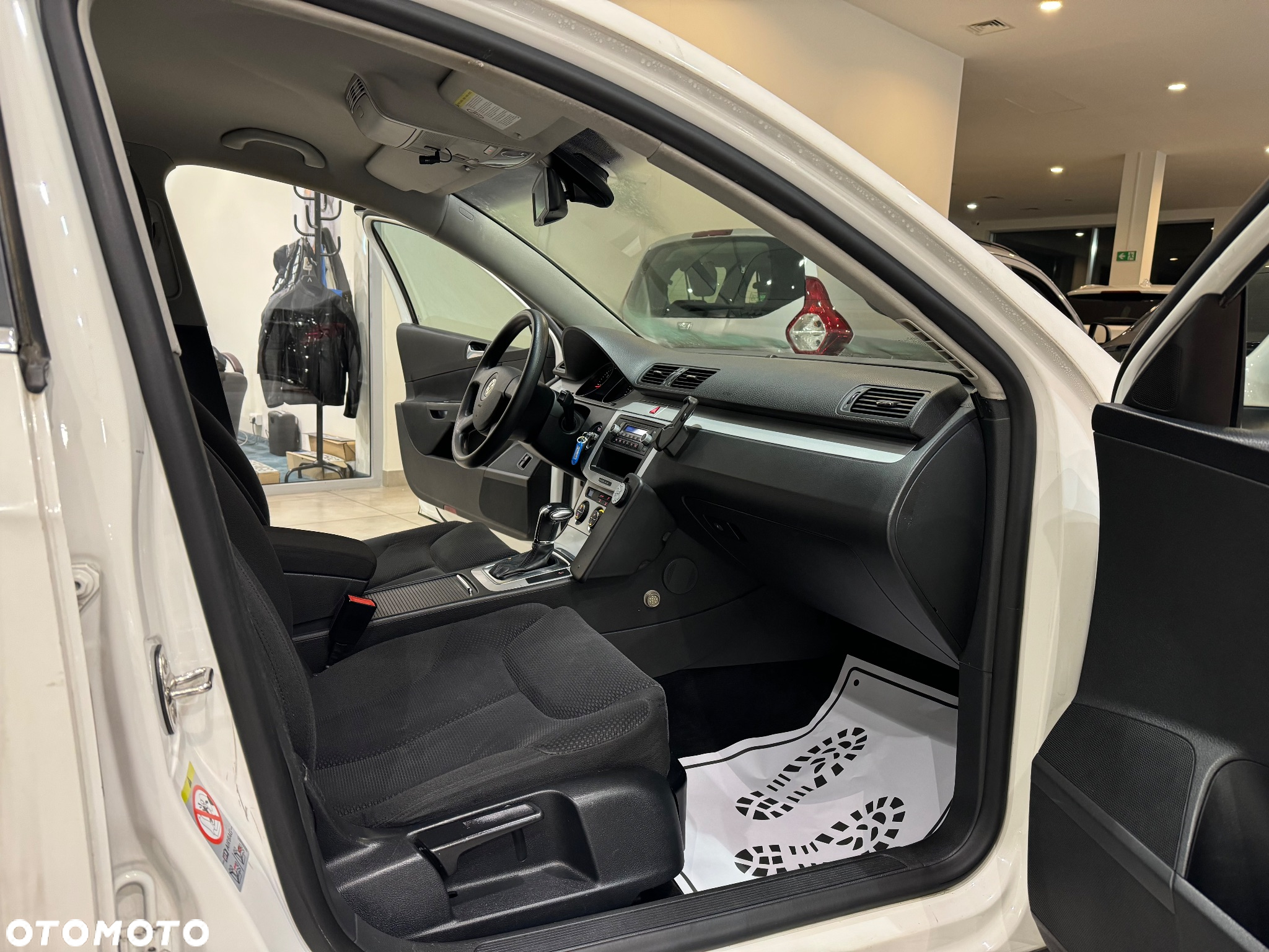 Volkswagen Passat 2.0 TDI Comfortline DSG - 35
