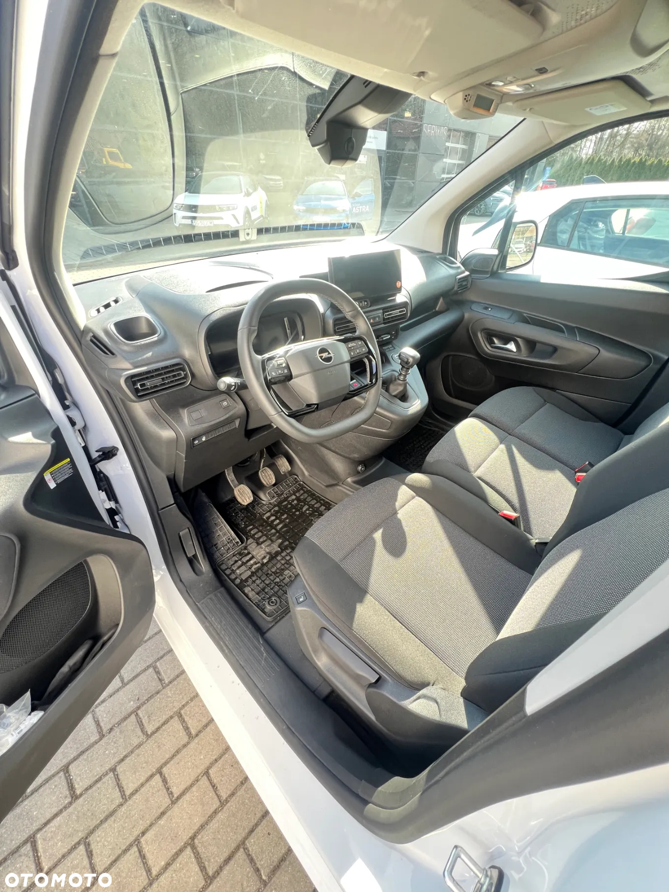 Opel COMBO - 17
