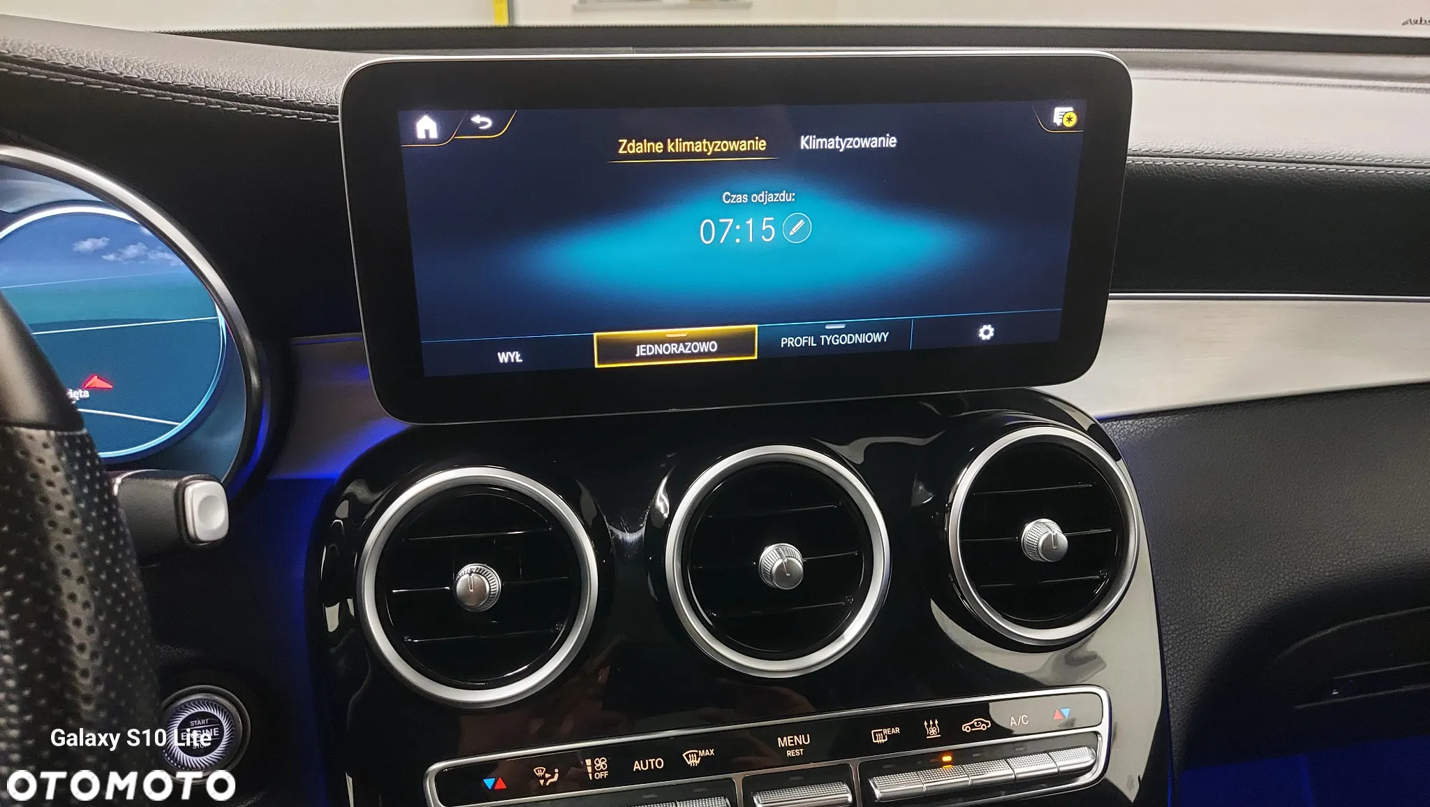 Mercedes-Benz GLC 300 d 4Matic 9G-TRONIC AMG Line Plus - 26