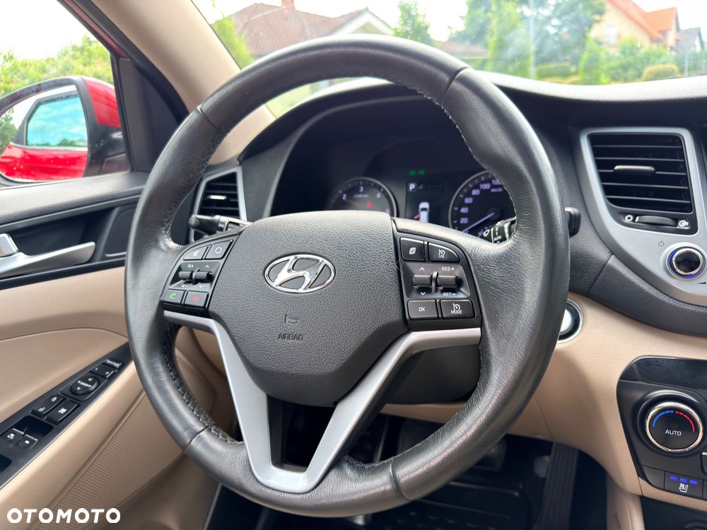 Hyundai Tucson blue 1.7 CRDi 2WD DCT Premium - 38