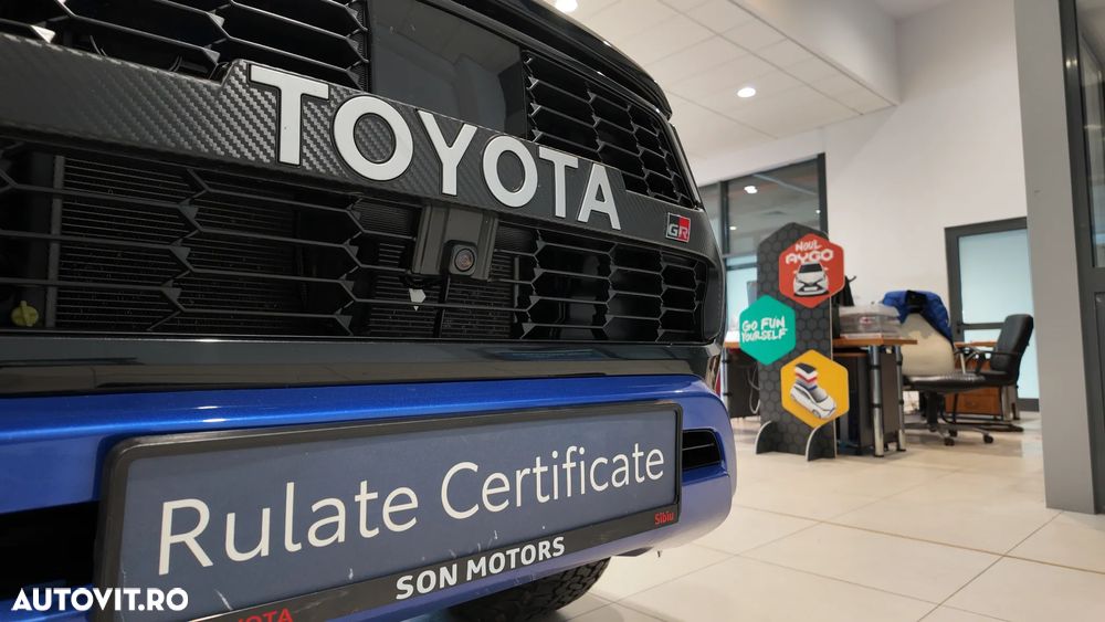Toyota Hilux 2.8D 204CP 4x4 Double Cab AT GR Sport II - 11