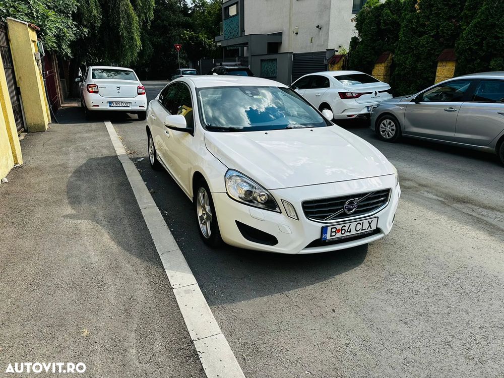 Volvo S60 D5 AWD Geartronic Momentum - 1
