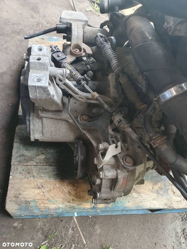 SKRZYNIA BIEGÓW LYZ VW AUDI  SEAT 1.6 TDI - 4