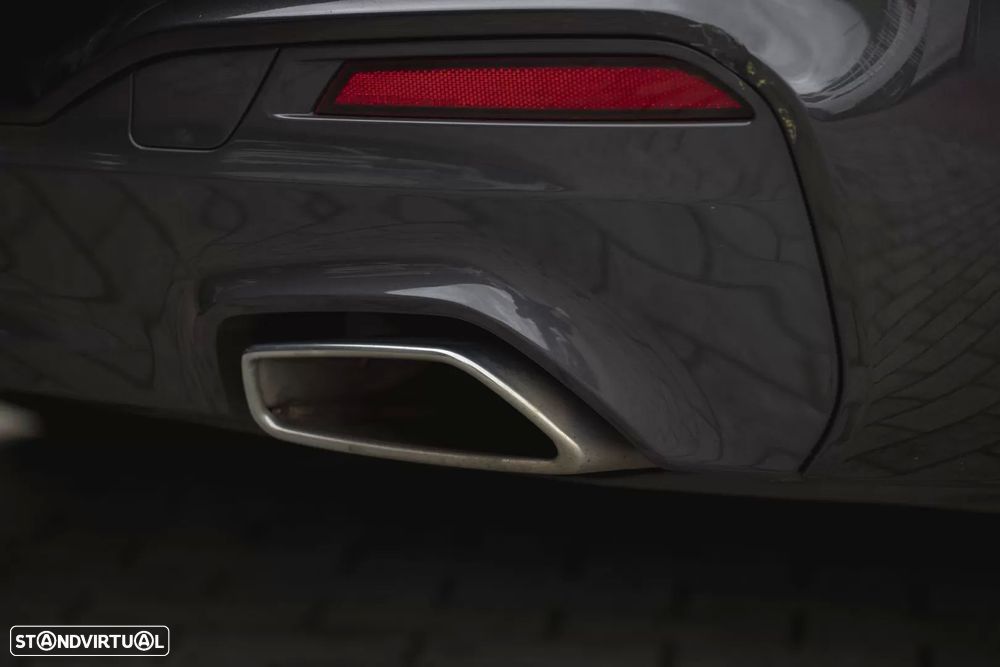 BMW 520 d Pack Desportivo M Auto - 36