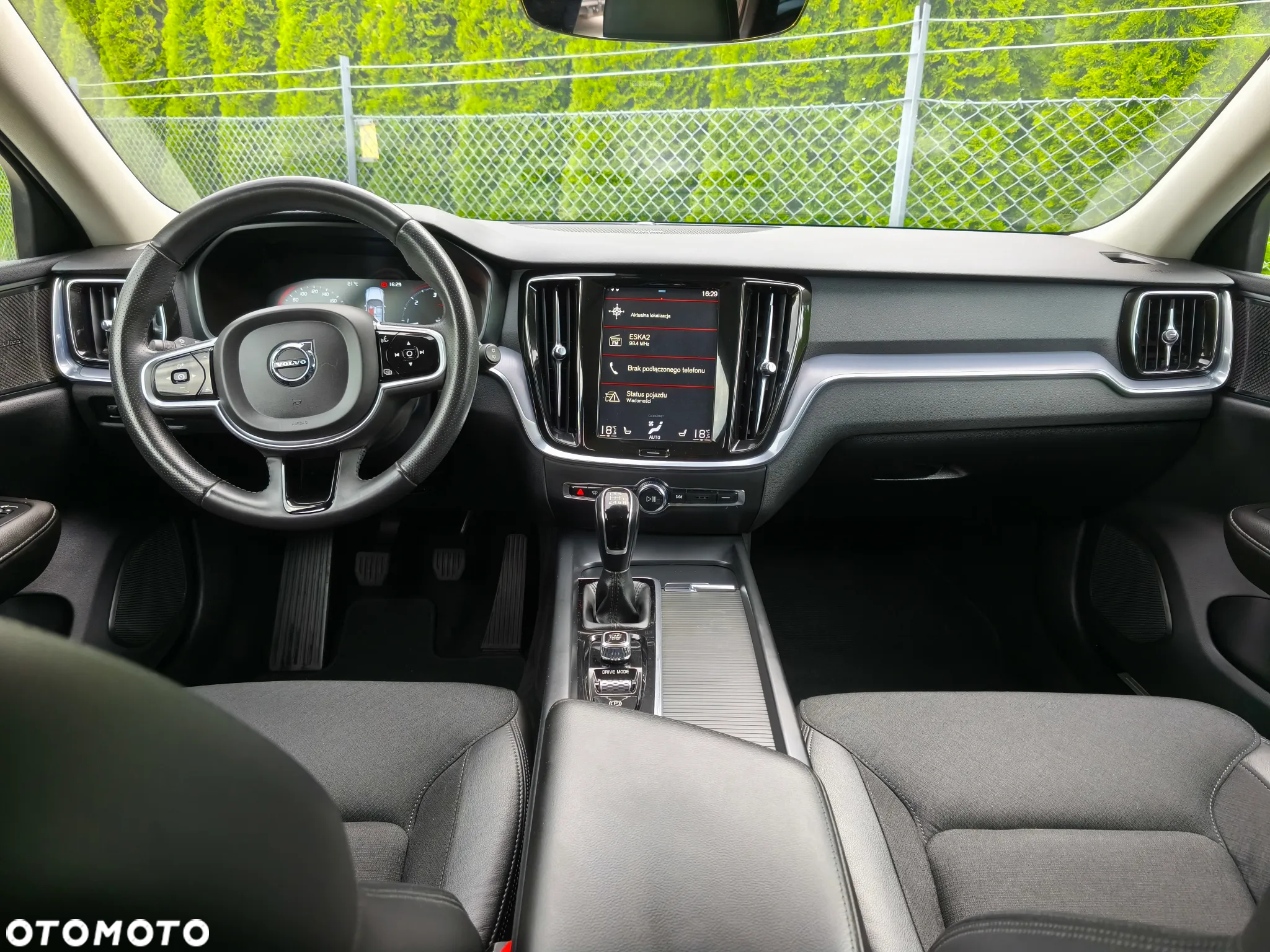 Volvo V60 D3 Drive-E R-Design Momentum - 19
