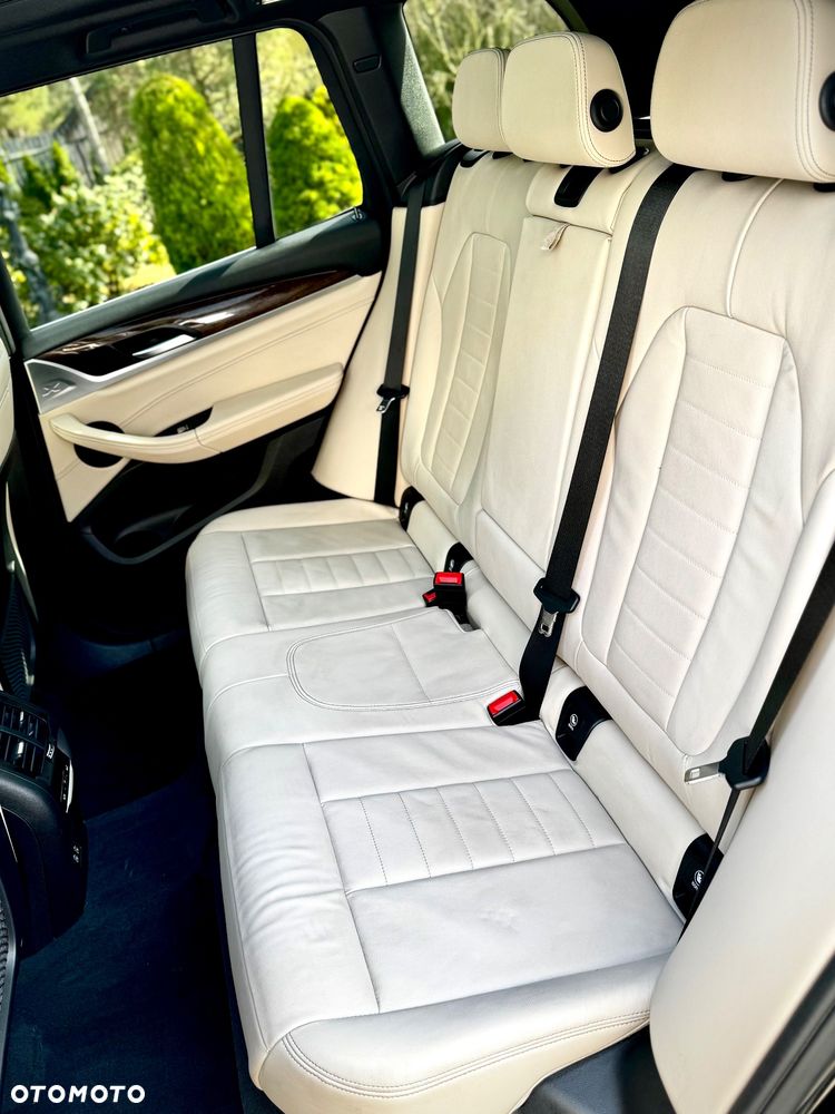 BMW X3 xDrive20i M Sport - 12