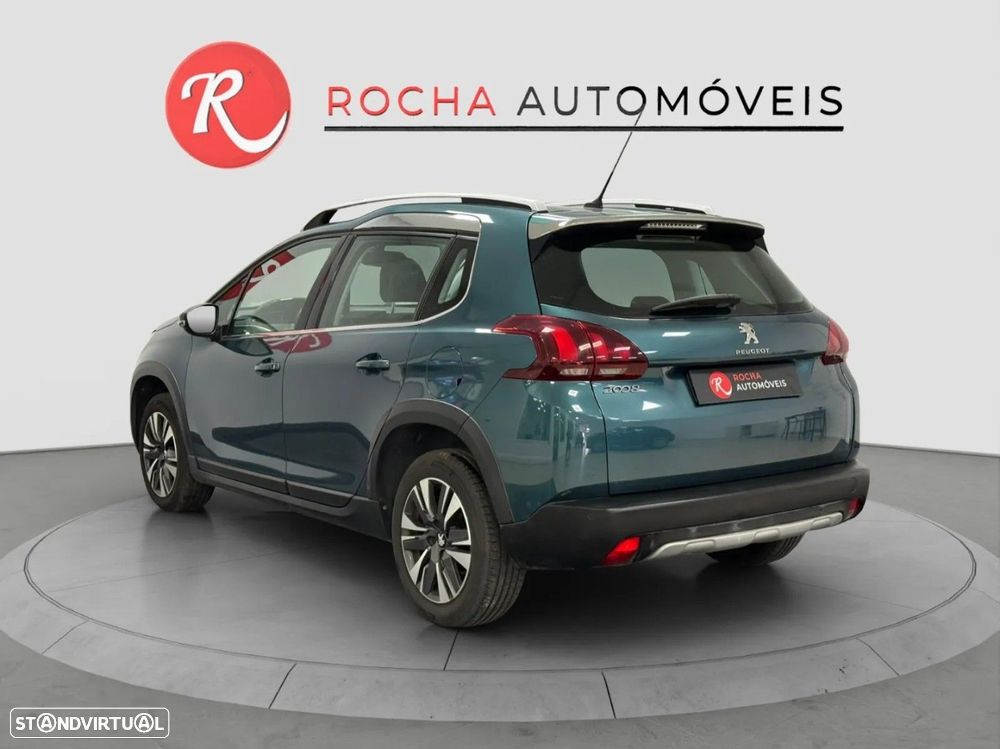 Peugeot 2008 1.2 PureTech Allure EAT6 - 4