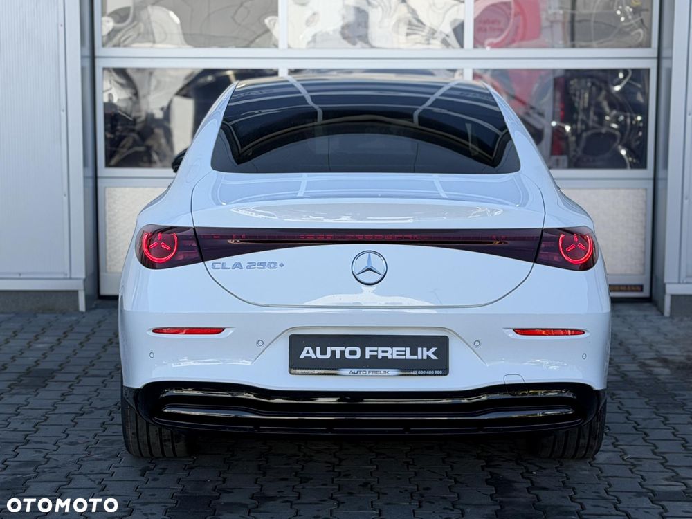 Mercedes-Benz CLA - 10
