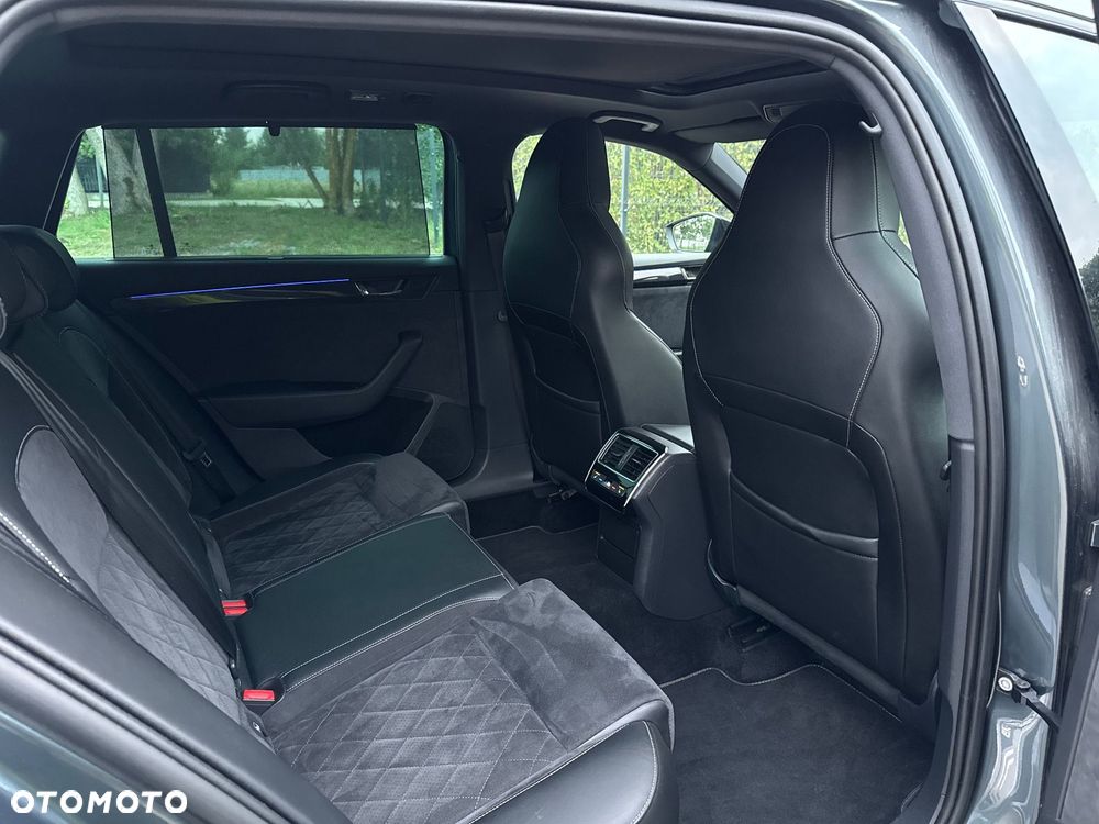 Skoda Superb 2.0 TDI 4x4 DSG Sportline - 27