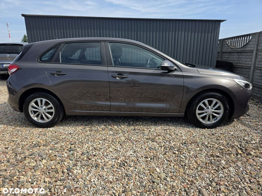 Hyundai i30 1.4 Trend - 16