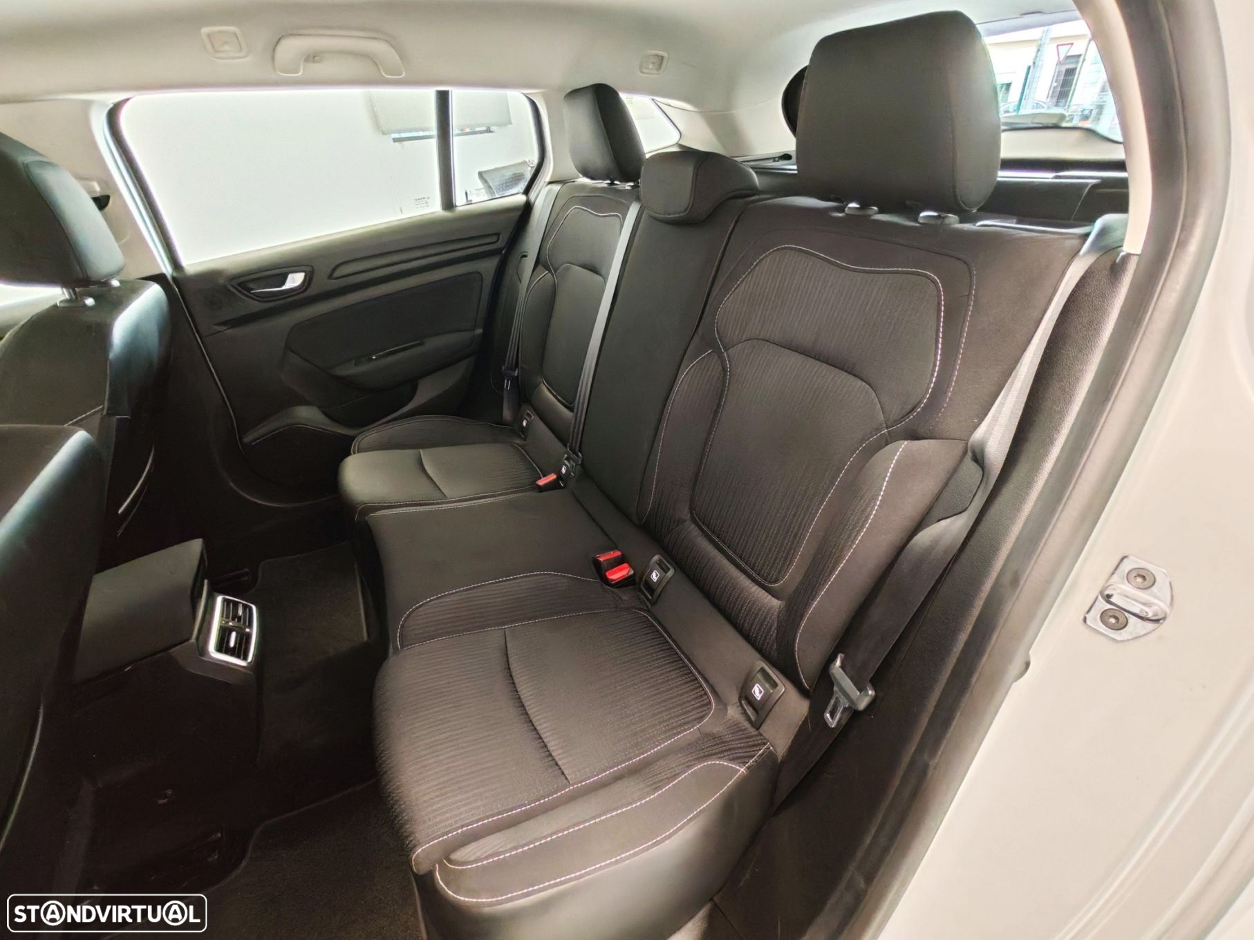 Renault Mégane Sport Tourer 1.5 dCi Zen - 9