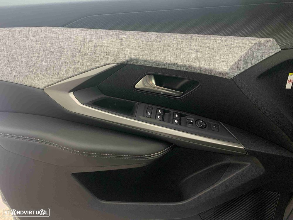 Peugeot 5008 1.2 Hybrid Allure e-DCS6 - 10