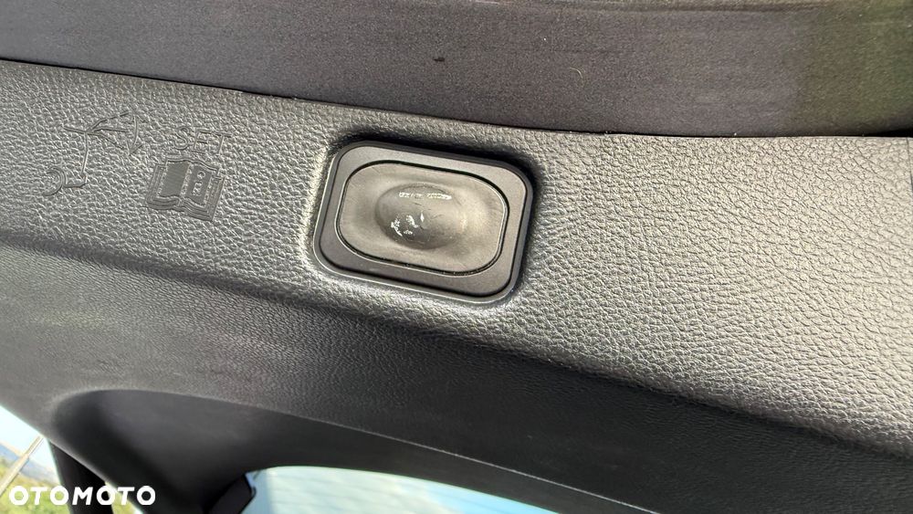 Ford Galaxy 2.0 EcoBlue Twin-Turbo Titanium - 19