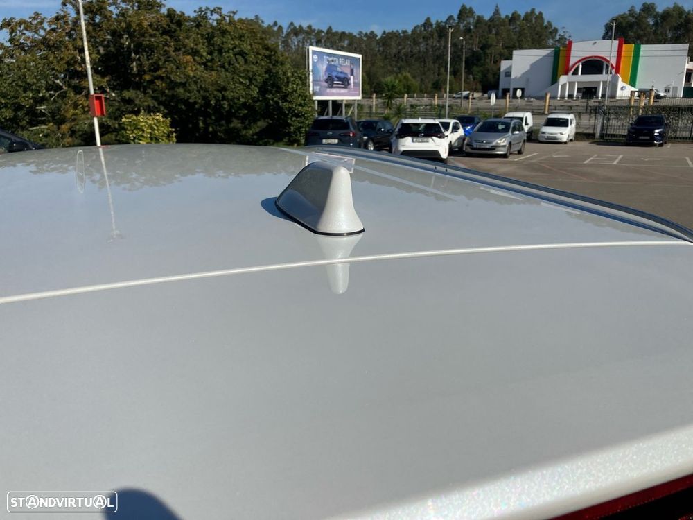 Toyota Corolla Touring Sports 1.8 Hybrid Comfort Plus - 23