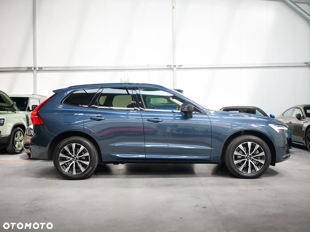Volvo XC 60 B4 D AWD Plus Dark - 11