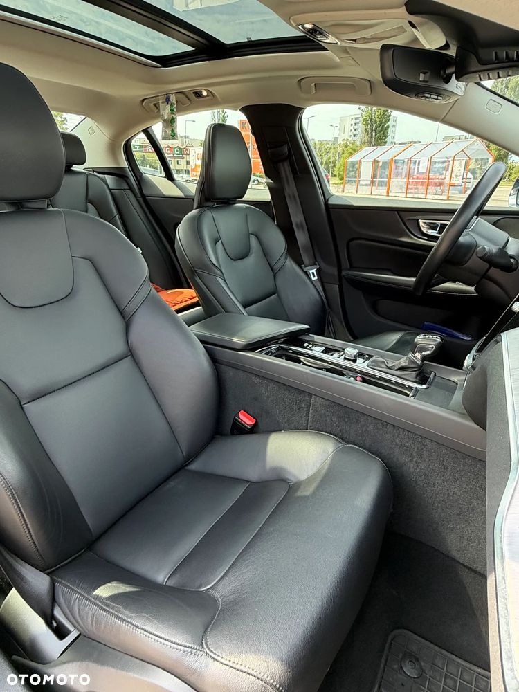 Volvo S60 T5 Momentum Pro - 19
