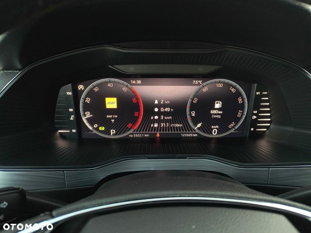 Skoda Superb 2.0 TDI SCR Ambition DSG - 33