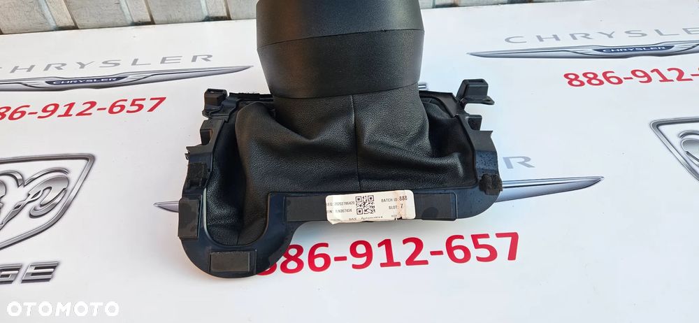 RAM 1500 V 5 2019-  Kompletna obudowa manetki Osłona kolumny kierowniczej 6DZ79TX7AB - 2