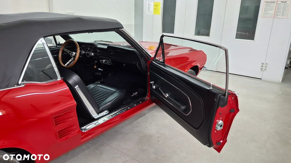 Ford Mustang - 21