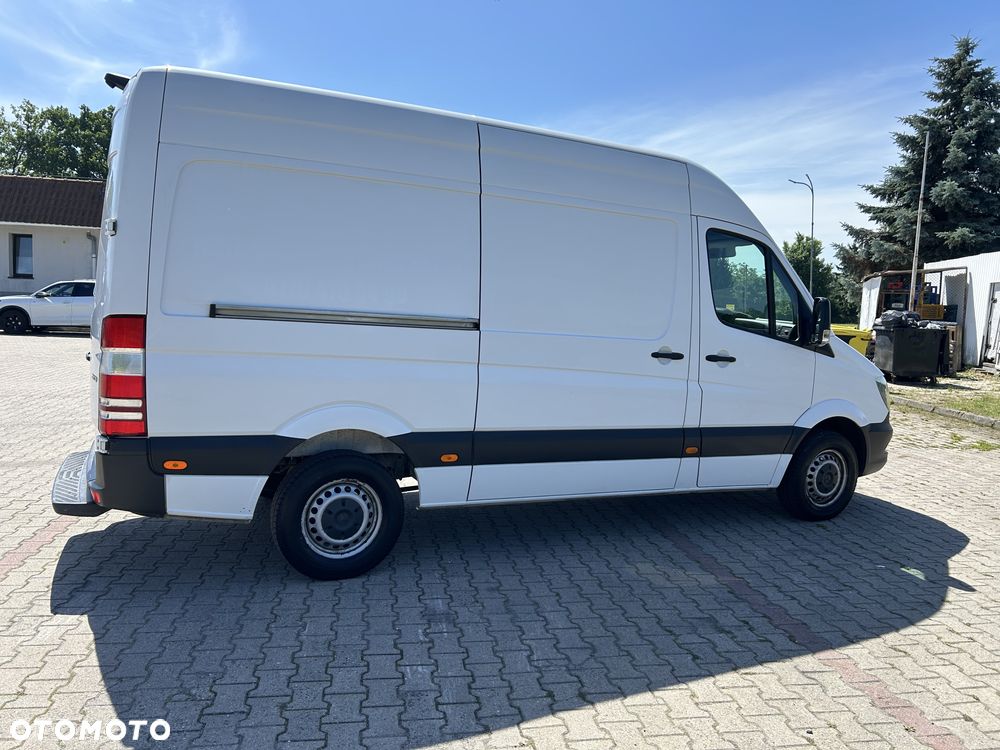 Mercedes-Benz Sprinter - 4
