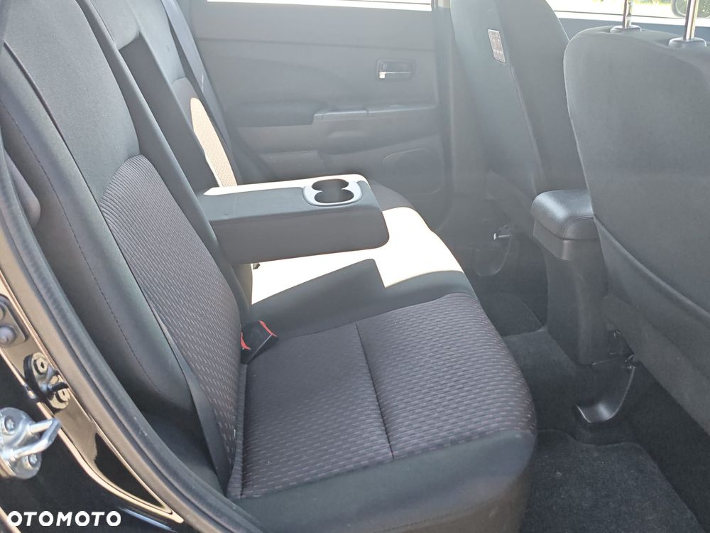 Mitsubishi ASX - 10