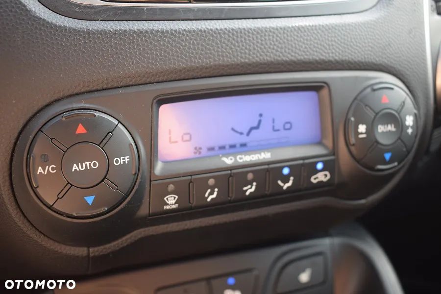 Hyundai ix35 2.0 CRDi 4WD Premium - 17