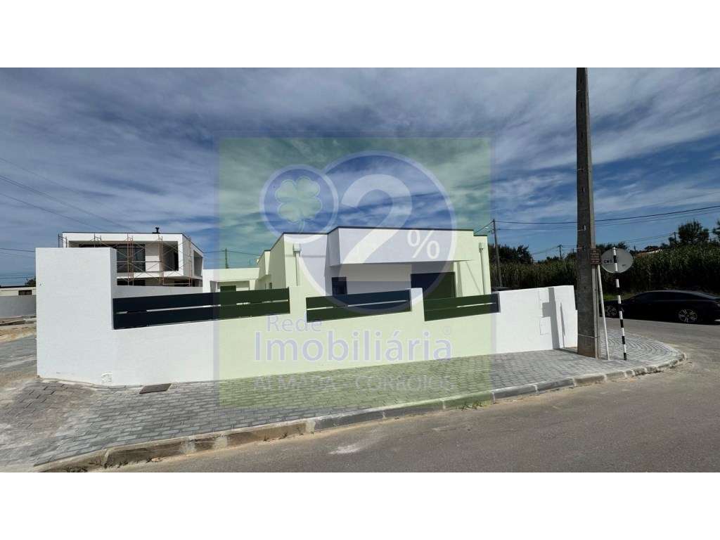 Moradia V3+1! Finalizada - Grande imagem: 2/14