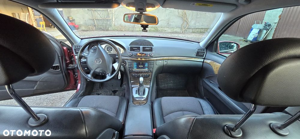 Mercedes-Benz Klasa E 320 CDI T Avantgarde - 3