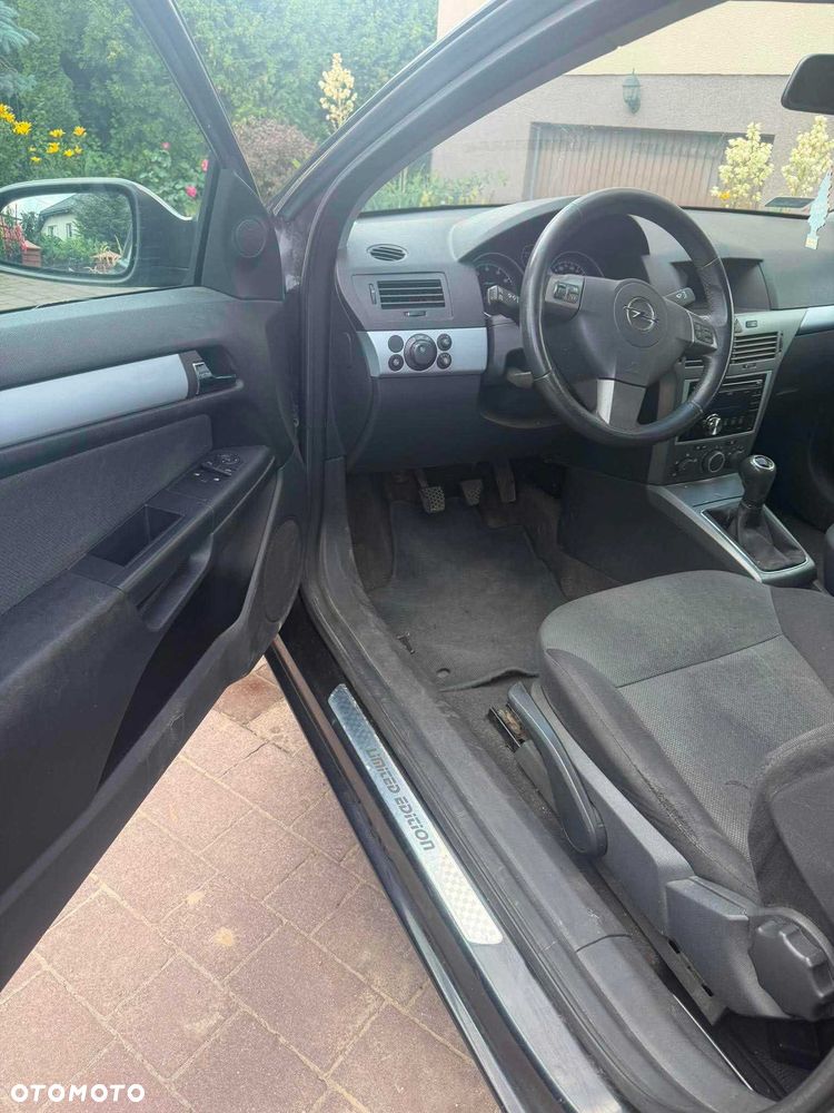 Opel Astra - 4