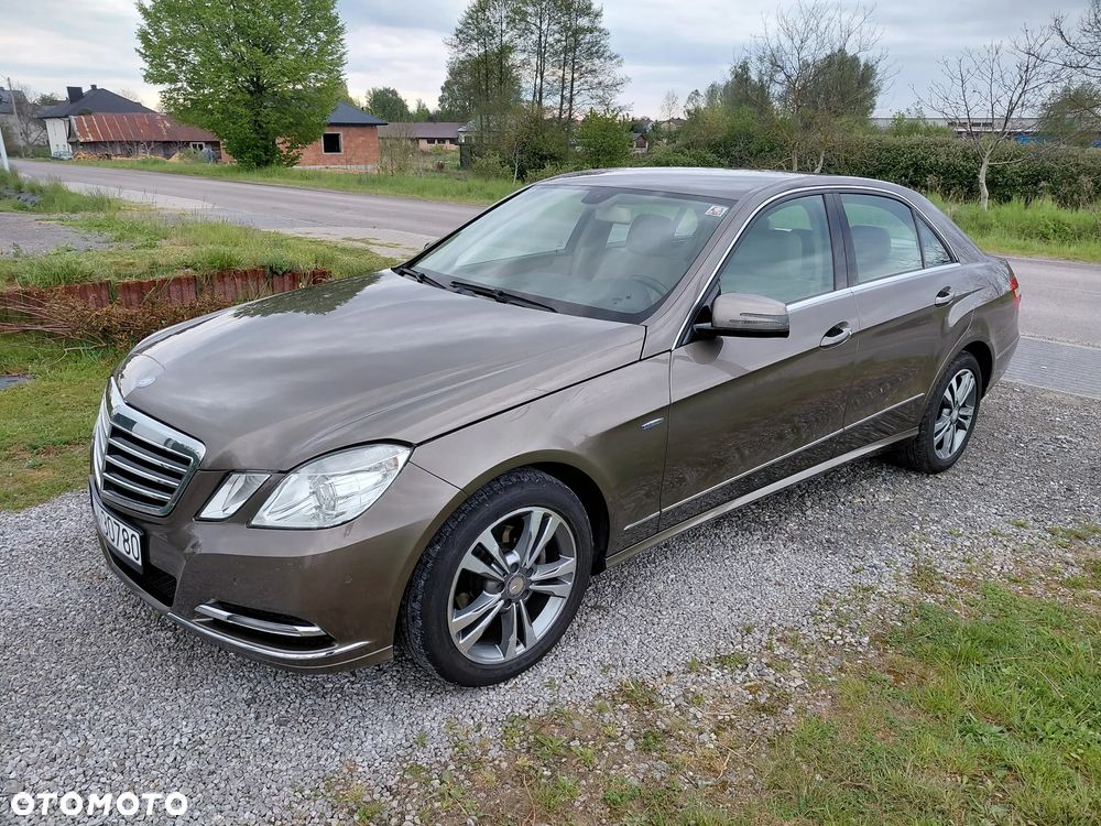 Mercedes-Benz Klasa E 200 CDI DPF BlueEFFICIENCY 7G-TRONIC Elegance - 2