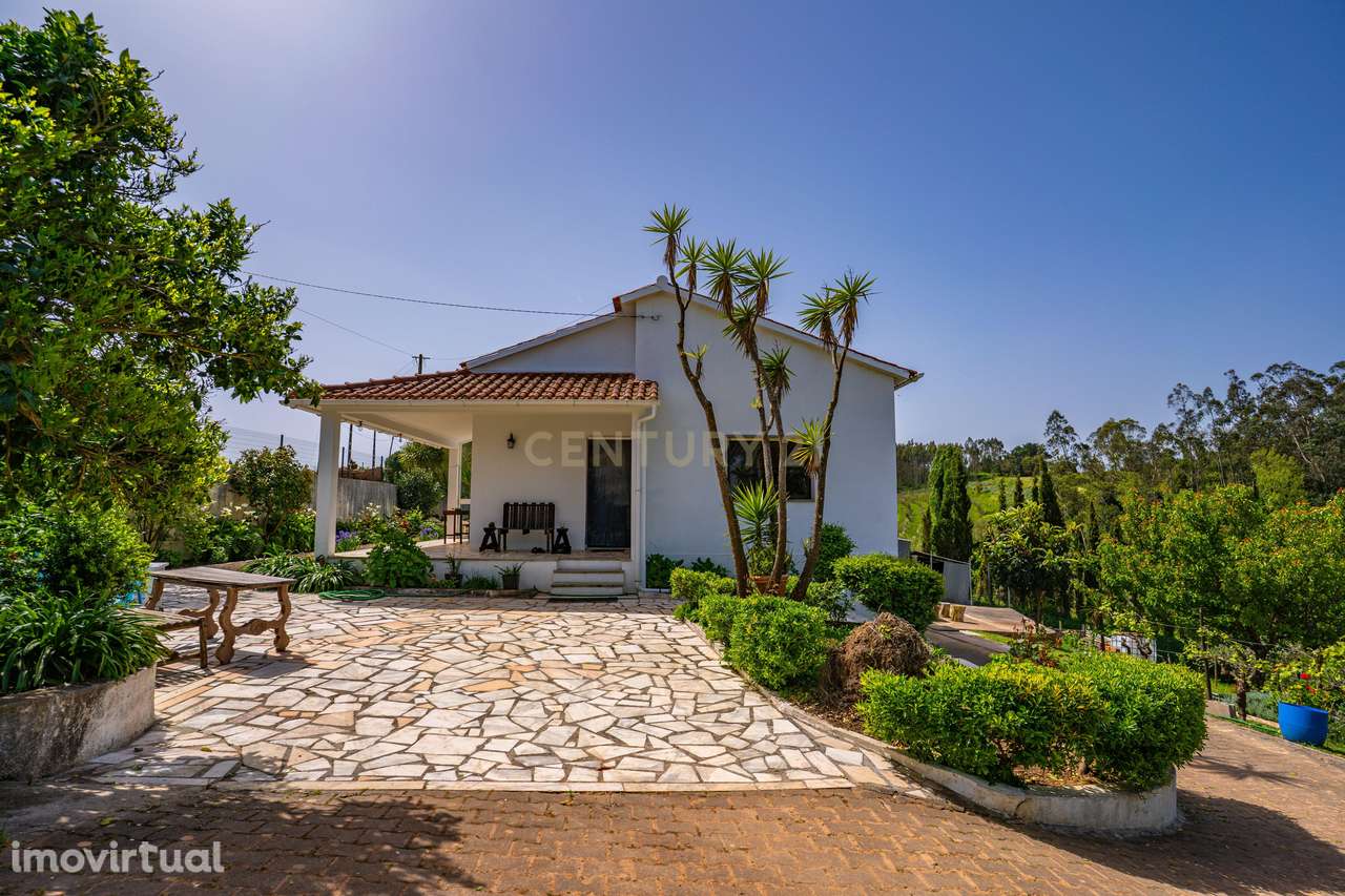 Moradia T3 localizada no Carvalhal, Bombarral - Grande imagem: 2/47