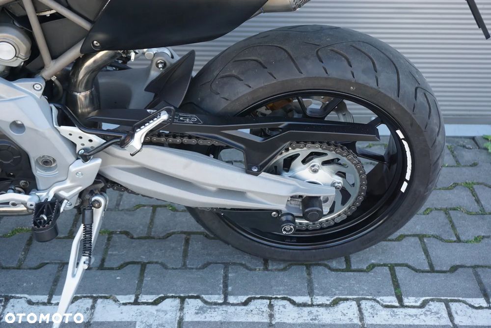 Aprilia Dorsoduro - 22
