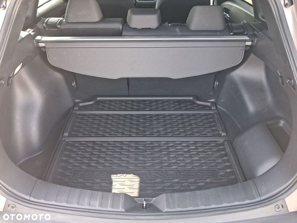 Toyota Corolla Cross 2.0 Hybrid Style - 13