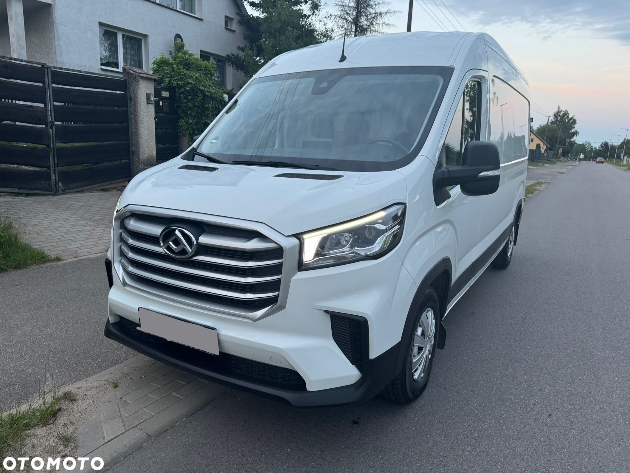 Maxus Deliver 9 - 1