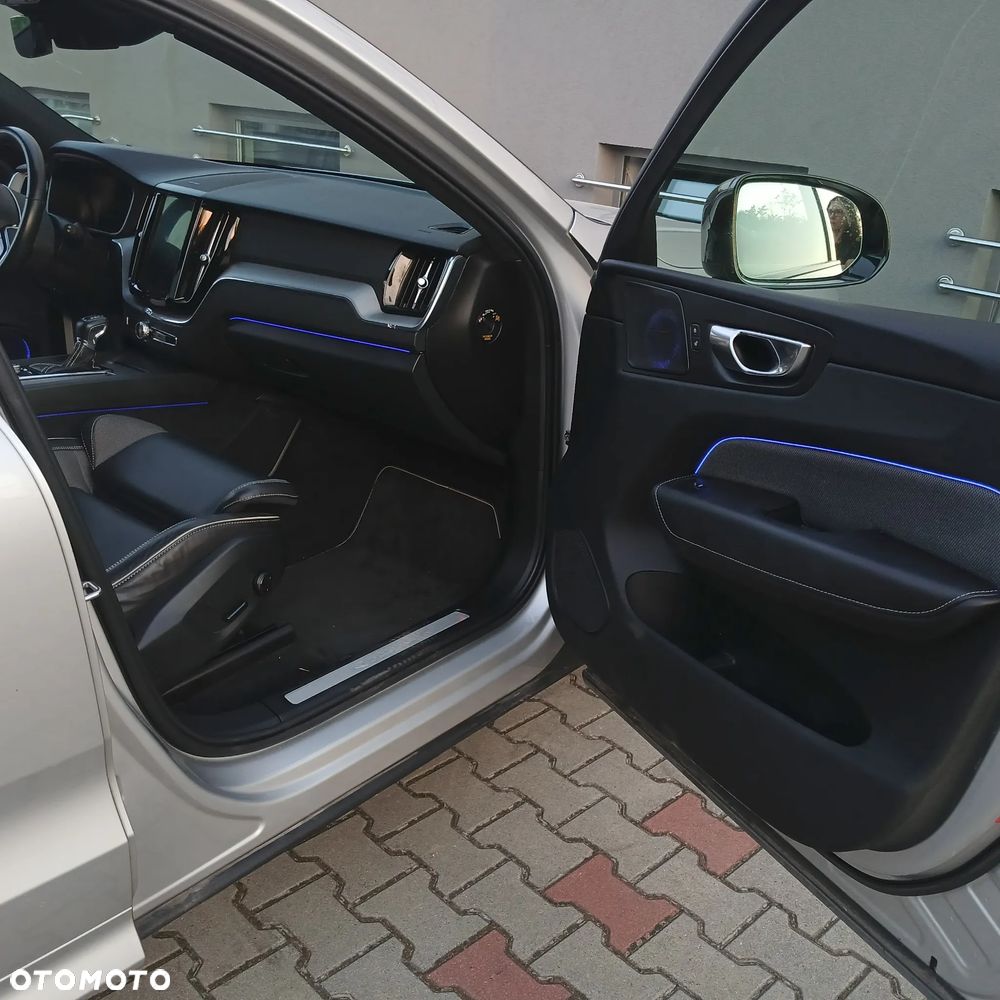 Volvo XC 60 D4 SCR R-Design - 30