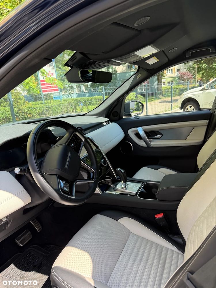 Land Rover Discovery Sport - 8