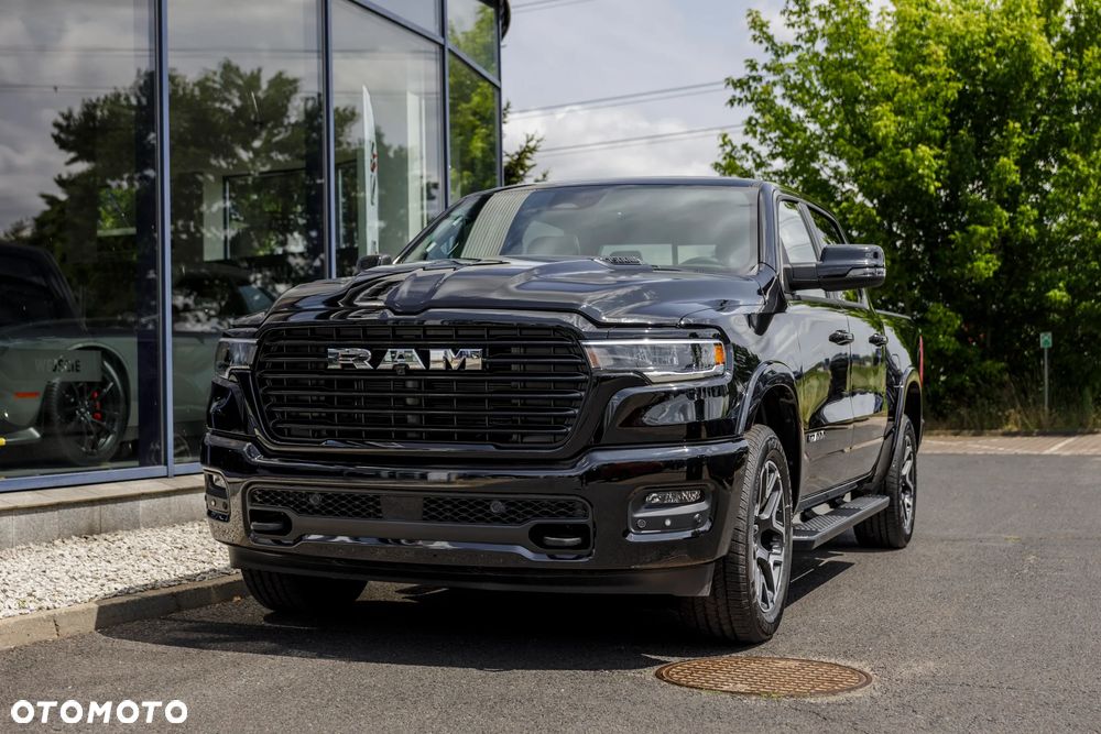 RAM 1500 Laramie Night Premium - 6