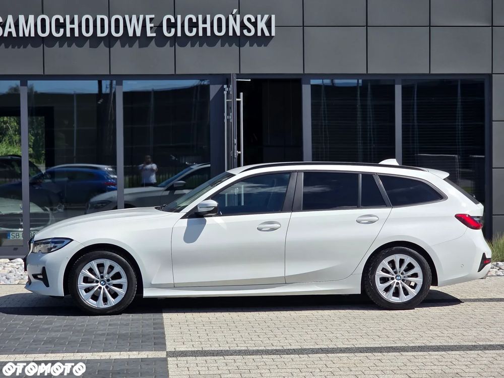 BMW Seria 3 318i Sport - 16