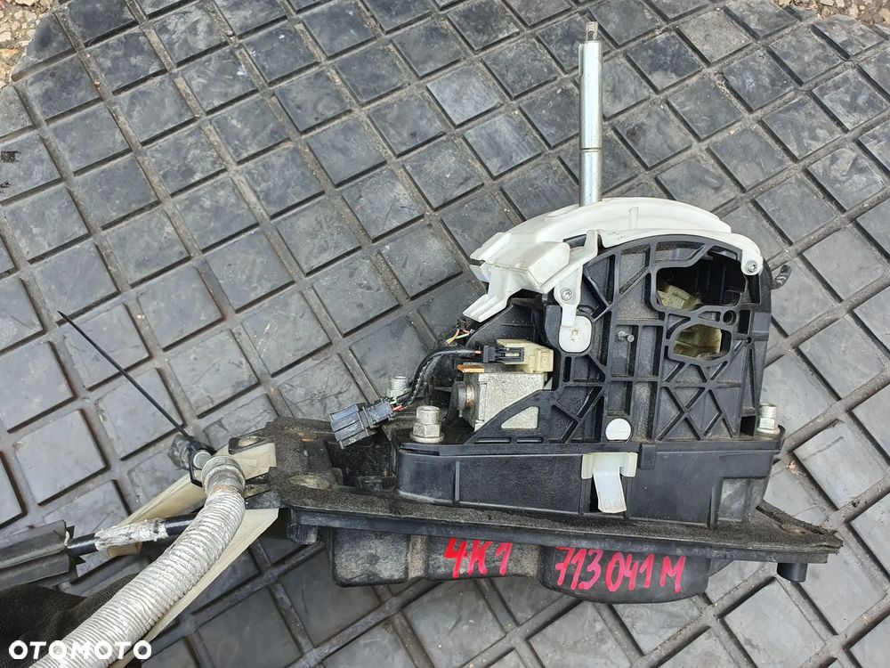 AUDI Q7 WYBIERAK DŹWIGNIA SKRZYNI BEGÓW 4L1713041M lewarek dźwignia 4L1 713 041 M 4L - 2