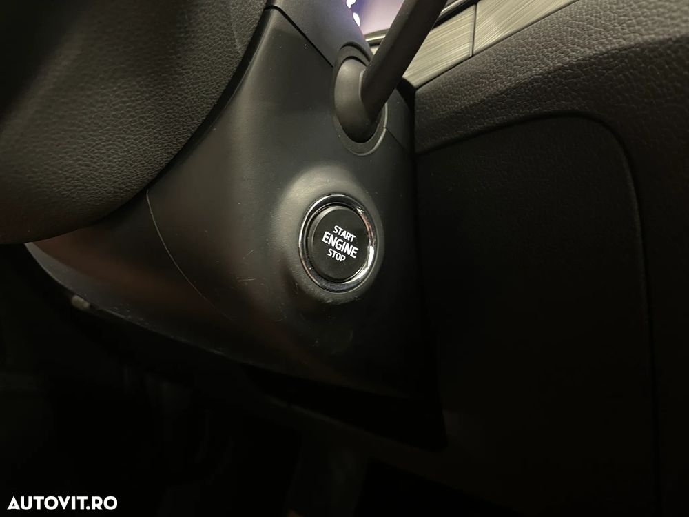 Skoda Superb 2.0 TDI DSG Ambition - 27