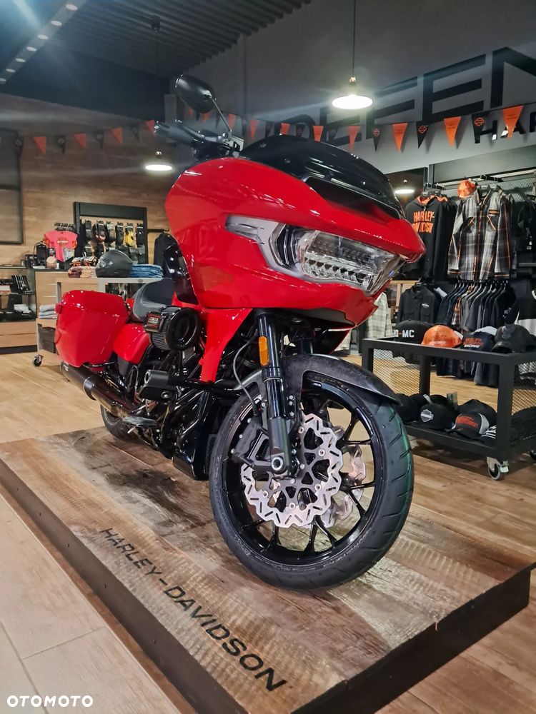 Harley-Davidson Touring Road Glide - 3