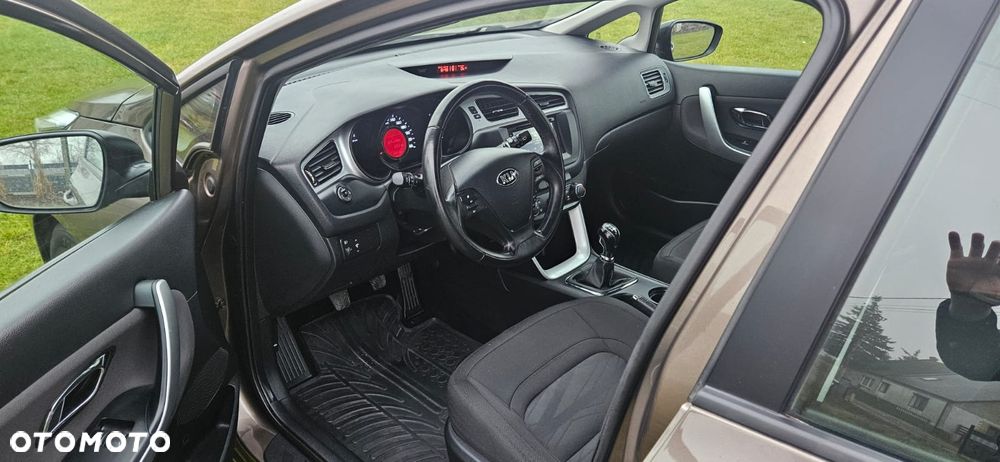 Kia Ceed 1.4 CVVT - 12