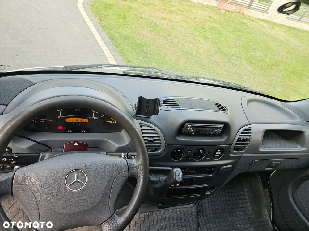 Mercedes-Benz 316 - 30