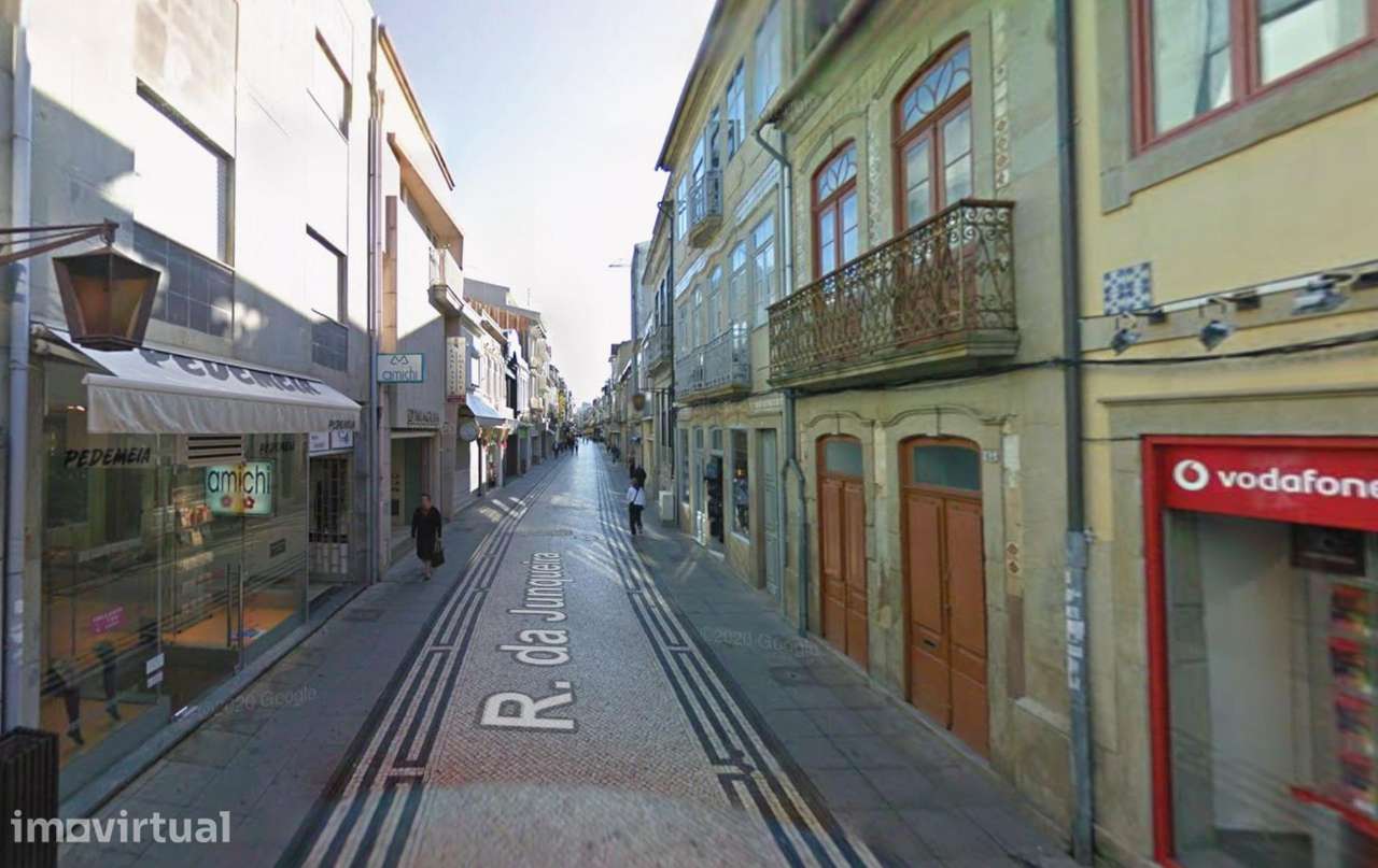 Moradia Centenária (Rua da Junqueira) + Moradia (Rua Tenente Valadim) - Grande imagem: 2/9
