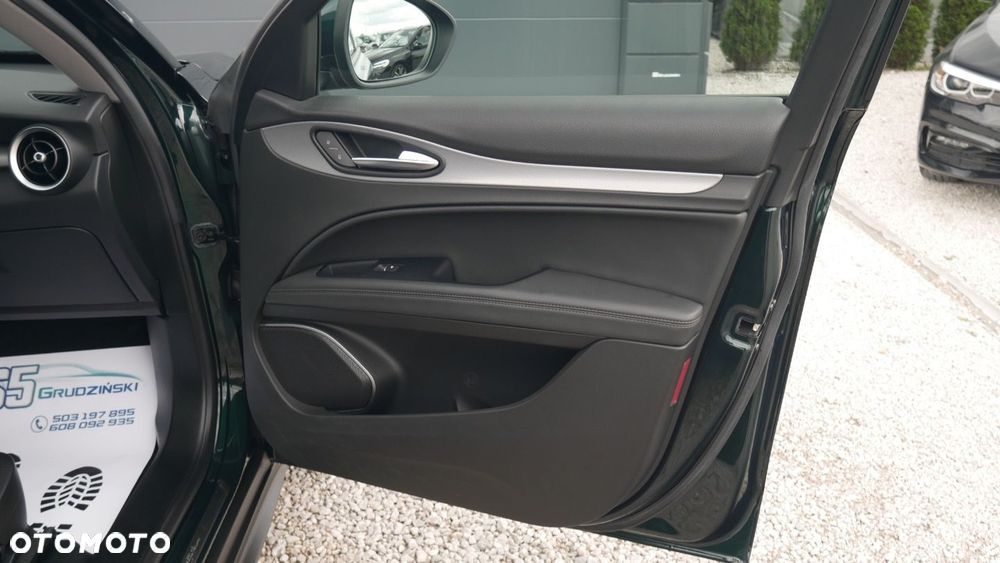 Alfa Romeo Stelvio - 21