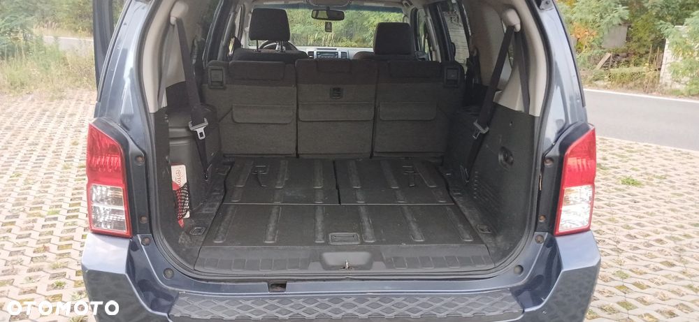 Nissan Pathfinder 4.0 V6 LE - 27
