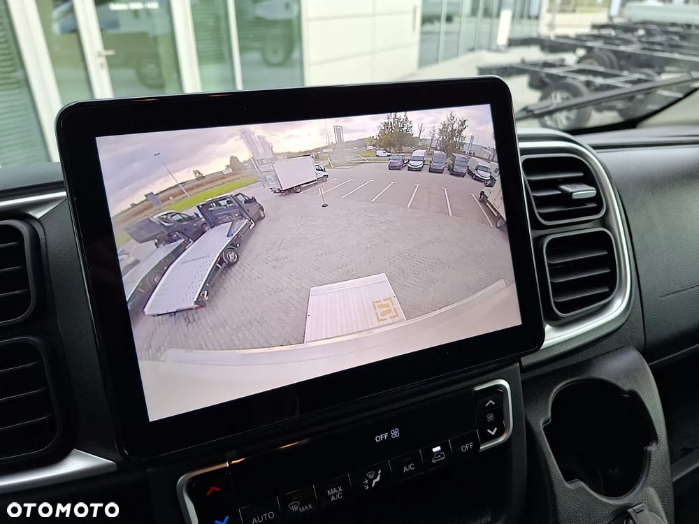 Fiat Ducato Kontener z windą - 32